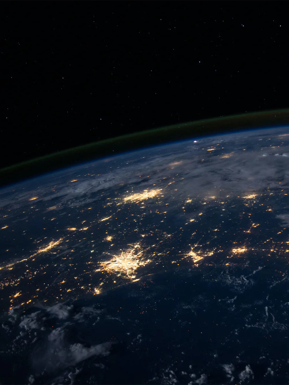 who-we-are-rival-around-the-world-mobile